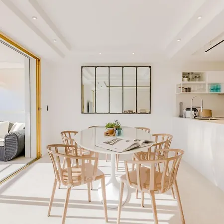 Appartement 4-room Of 96m With A Stunning View Cannes