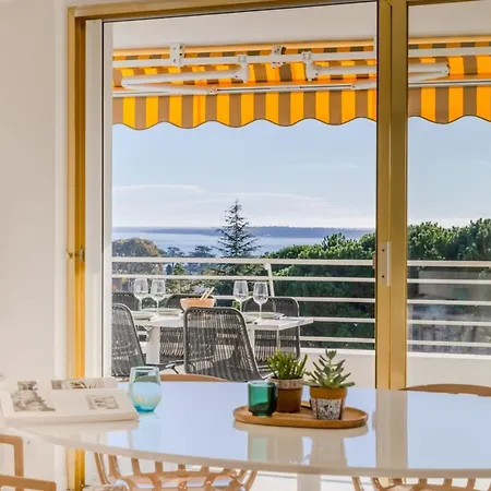 4-room Of 96m With A Stunning View *