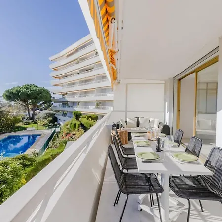 4-room Of 96m With A Stunning View Cannes